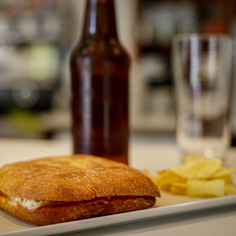 Almuerzo valencia betera bocadillo cerveza